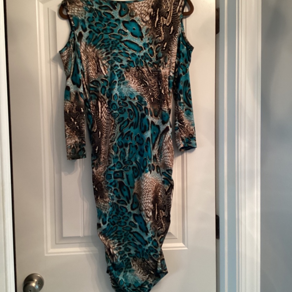 Boston Proper - Picture 2 of 2